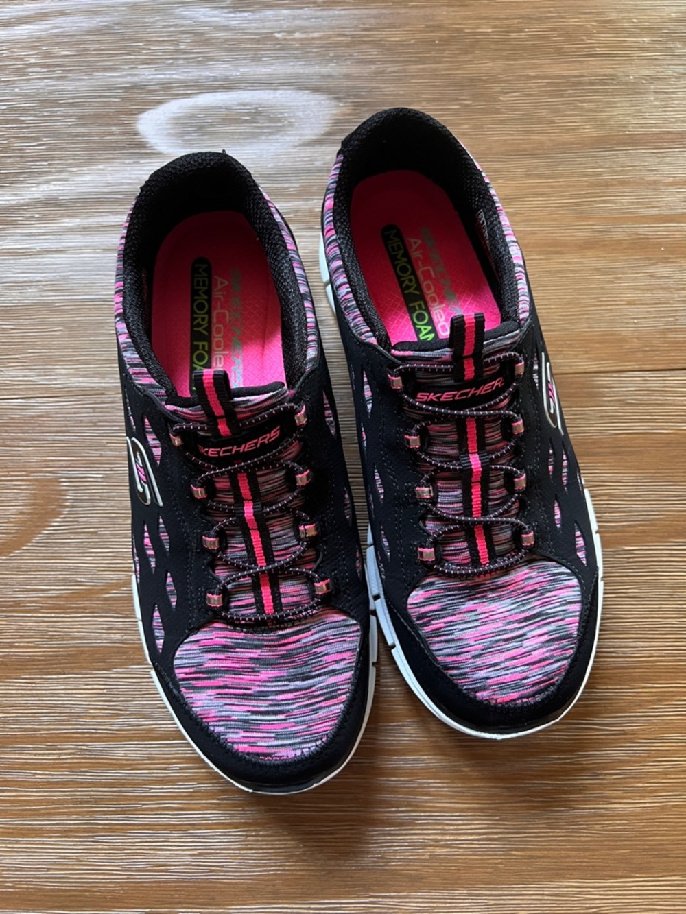 Skechers Women's Black and Pink Slip-On Athletic Sneakers